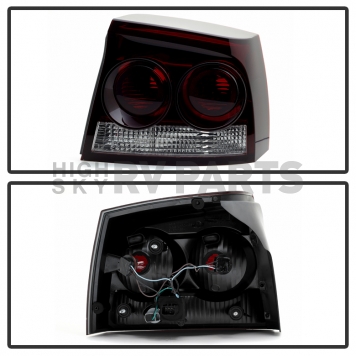 Xtune Tail Light Assembly 9033544-1