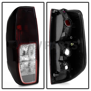 Xtune Tail Light Assembly 9033742-1