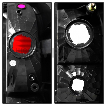 Xtune Tail Light Assembly 9033742-2