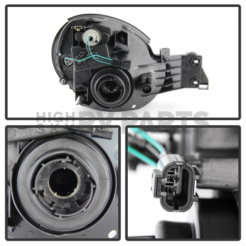 Xtune Headlight Assembly 9028151-2