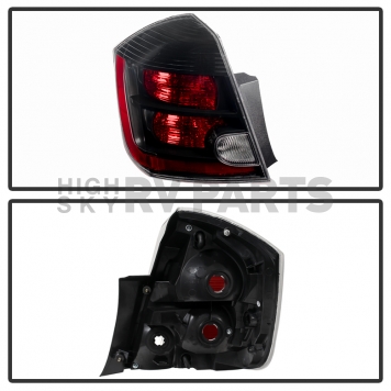 Xtune Tail Light Assembly 9032479-1