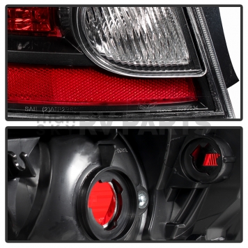 Xtune Tail Light Assembly 9032479-4