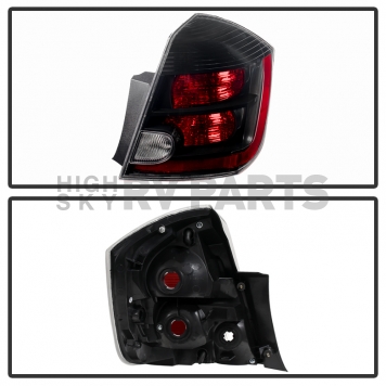 Xtune Tail Light Assembly 9032486-1