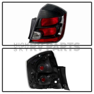 Xtune Tail Light Assembly 9032523-1
