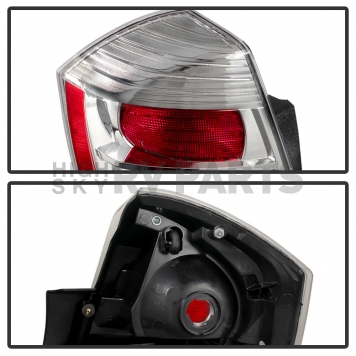 Xtune Tail Light Assembly 9032530-2