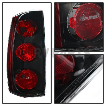 Xtune Tail Light Assembly 9029851-1