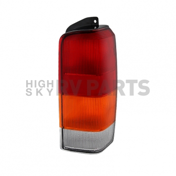 Xtune Tail Light Assembly 9029882