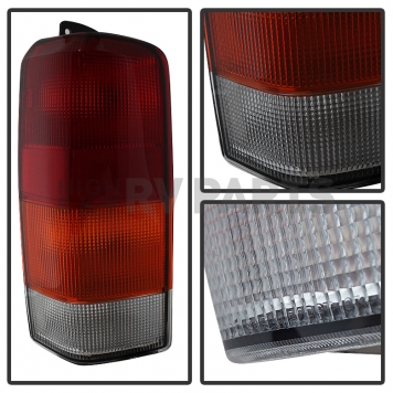 Xtune Tail Light Assembly 9029882-1