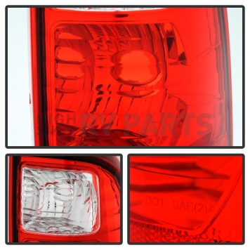 Xtune Tail Light Assembly 9026386-1