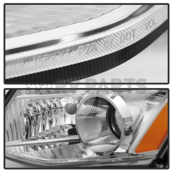 Xtune Headlight Assembly 9025556-1