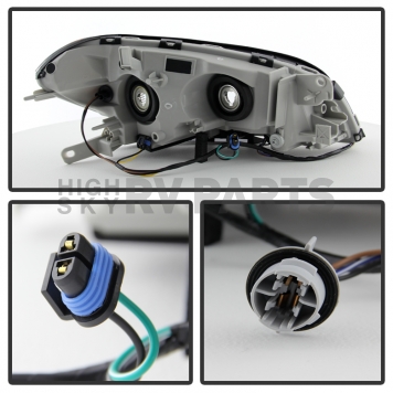 Xtune Headlight Assembly 9026027-2
