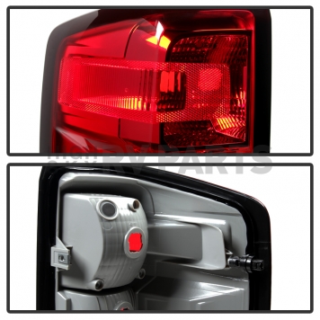 Xtune Tail Light Assembly 9031915-2