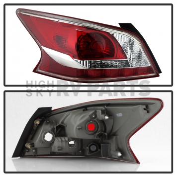 Xtune Tail Light Assembly 9938559-1