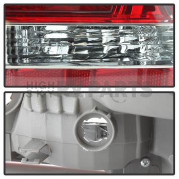 Xtune Tail Light Assembly 9938559-4