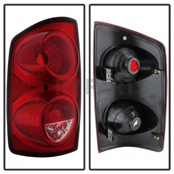 Xtune Tail Light Assembly 9038037-1