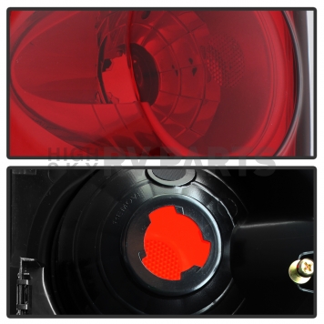 Xtune Tail Light Assembly 9038037-2