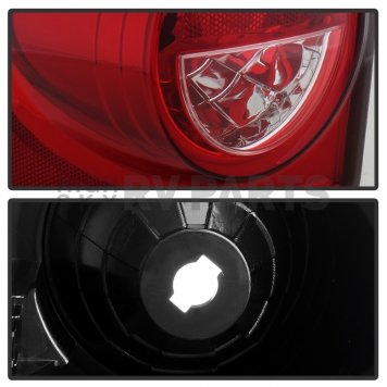 Xtune Tail Light Assembly 9038037-3