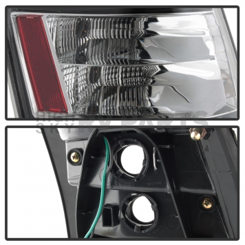 Xtune Tail Light Assembly 9038914-3