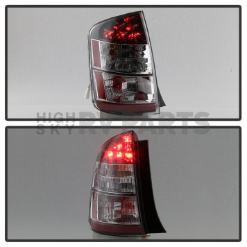 Xtune Tail Light Assembly 9038914-7