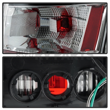 Xtune Tail Light Assembly 9038921-2