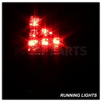 Xtune Tail Light Assembly 9038921-8