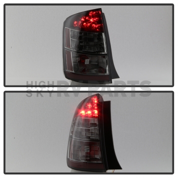 Xtune Tail Light Assembly 9038938-7