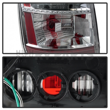 Xtune Tail Light Assembly 9038945-2