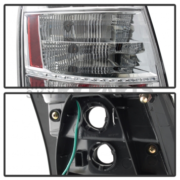 Xtune Tail Light Assembly 9038945-3
