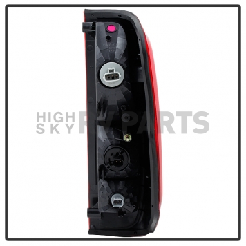 Xtune Tail Light Assembly 9033360-1