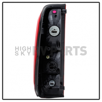 Xtune Tail Light Assembly 9033377-1