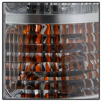 Xtune Tail Light Assembly 9033384-4