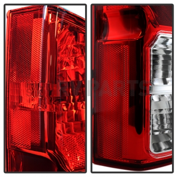Xtune Tail Light Assembly 9033759-2