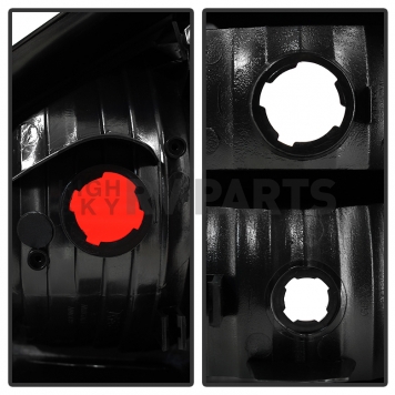 Xtune Tail Light Assembly 9033759-3