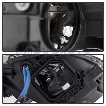 Xtune Headlight Assembly 9936388-5