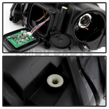 Xtune Headlight Assembly 9937026-3