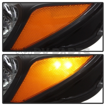 Xtune Headlight Assembly 9937033-5