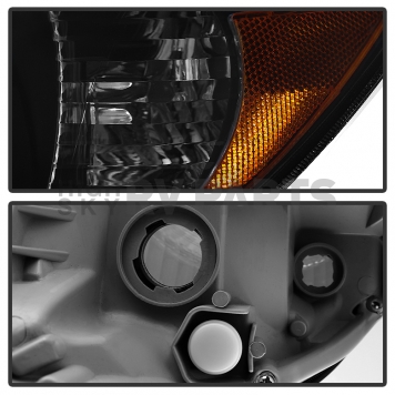 Xtune Headlight Assembly 9033421-4