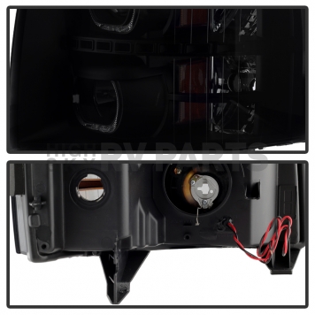 Xtune Headlight Assembly 9032196-3