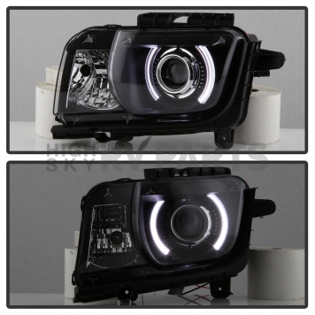 Xtune Headlight Assembly 9040498-7