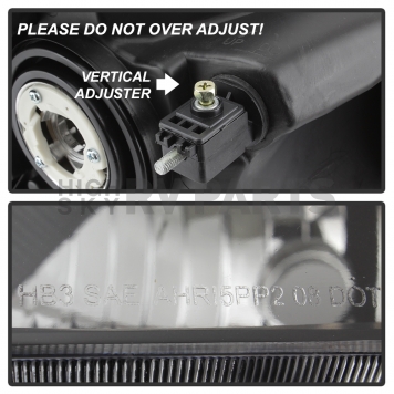 Xtune Headlight Assembly 9039164-5