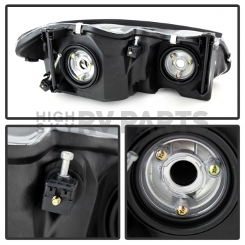 Xtune Headlight Assembly 9024795-2