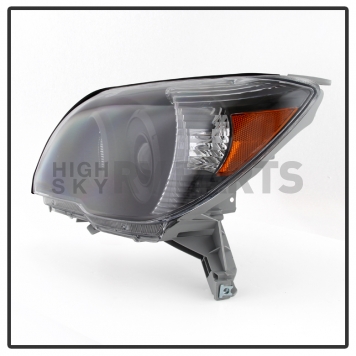 Xtune Headlight Assembly 9023378-3