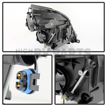 Xtune Headlight Assembly 9027239-2