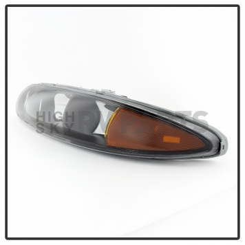Xtune Headlight Assembly 9023460-3