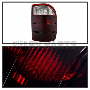 Xtune Tail Light Assembly 9028885-1