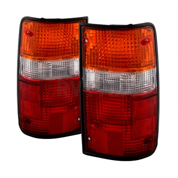 Xtune Tail Light Assembly 9028960