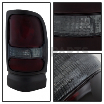 Xtune Tail Light Assembly 9029813-1