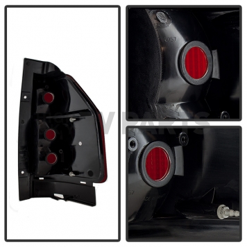Xtune Tail Light Assembly 9029844-2