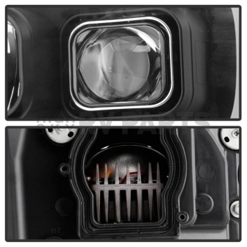 Spyder Automotive Headlight Assembly 5087515-2