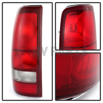 Xtune Tail Light Assembly 9027185-1